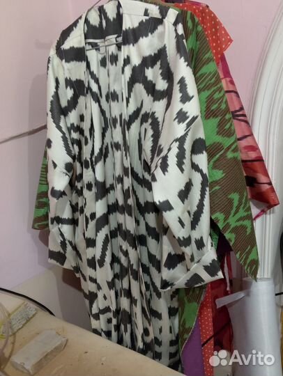 Узбекский шелковый халат из иката. Кимоно