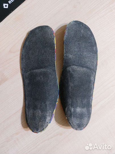 Ортопедические стельки детские. длина 23 см