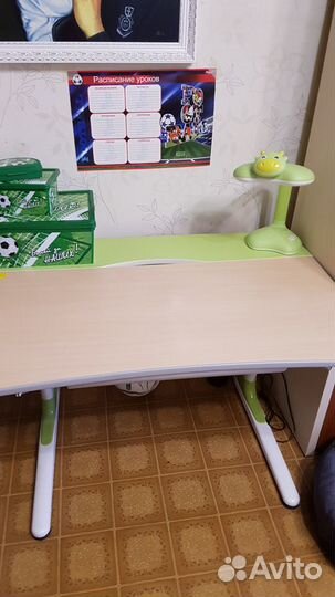 Расстущая парта и стул трансформер