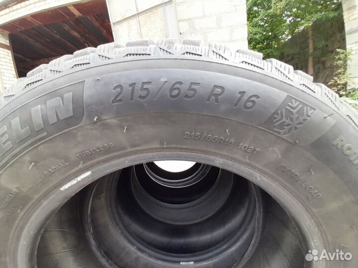 Michelin X-Ice North 4 215/65 R16 102T