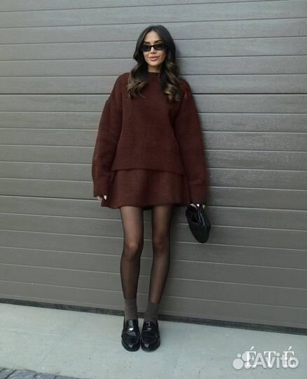 Костюм женский с юбкой