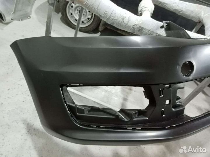 Бампер передний Фольцваген Поло