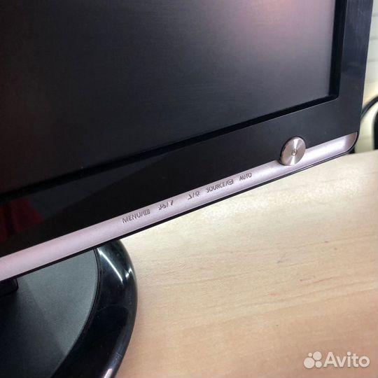 Монитор / Samsung 22