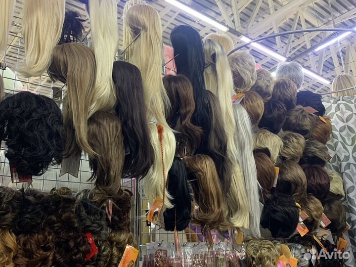 Парики,шиньоны,пряди,хвосты на ленте)