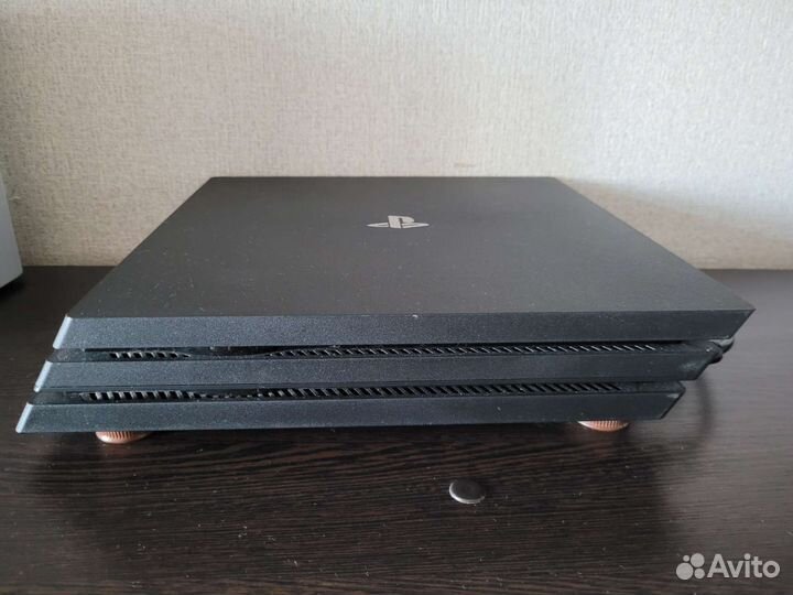 Playstation 4 pro 1tb с играми