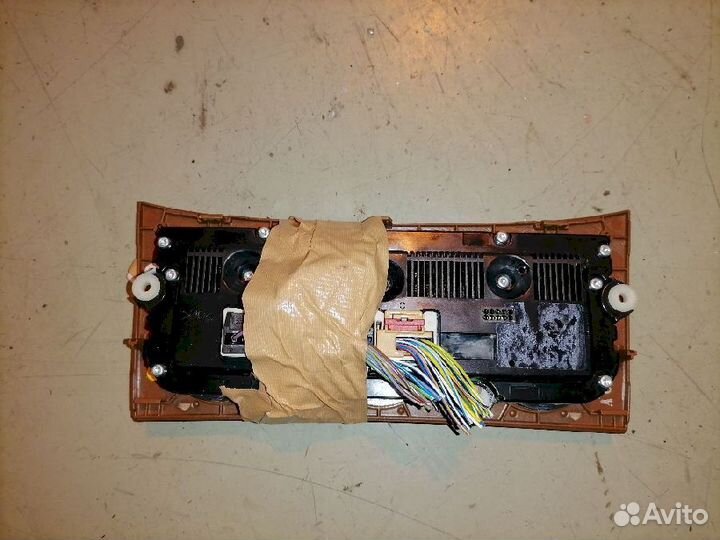 Блок управления климат-контролем Volkswagen Passat