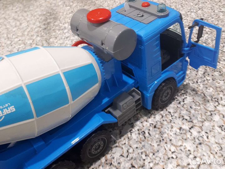 Машинка - бетономешалка