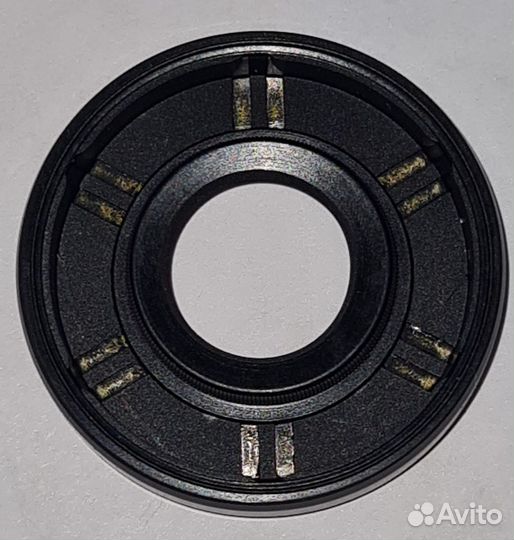 Сальник Tohatsu (3B2-01215-0) (12x28x5)