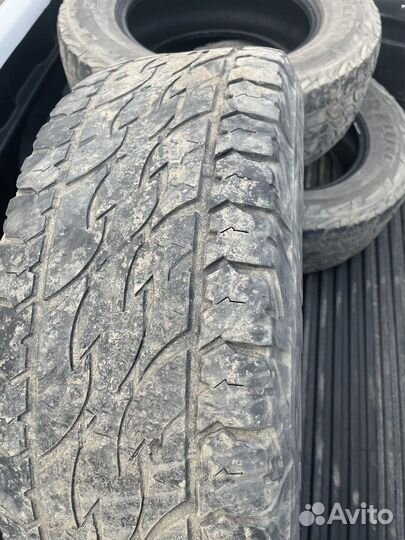 Bridgestone Dueler A/T 697 265/65 R17