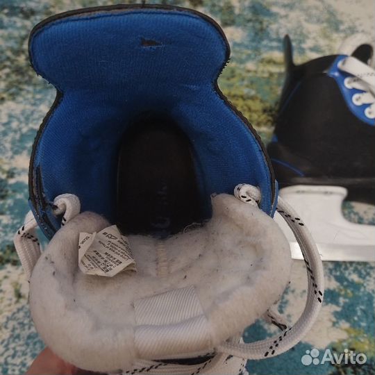 Коньки хоккейные детские размер 35-38