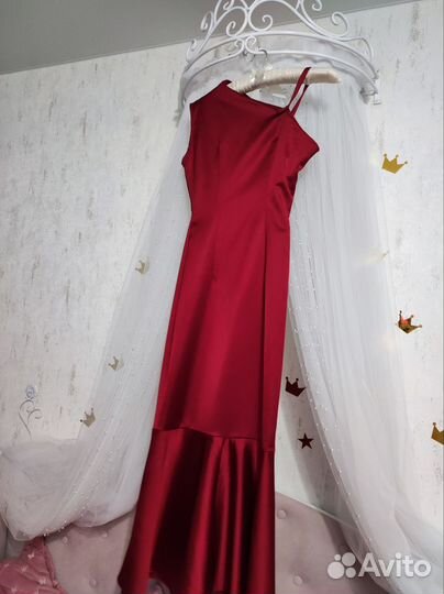 Платье вечернее