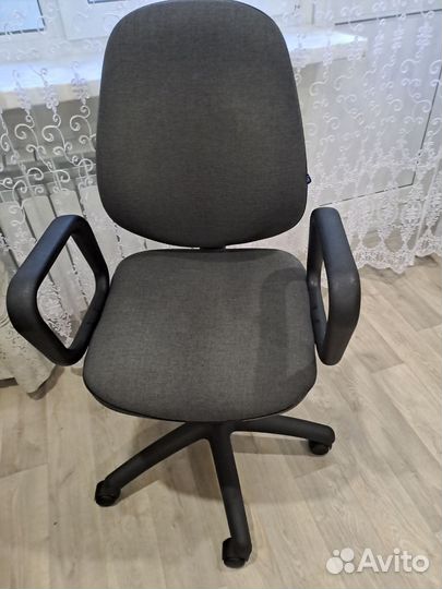 Компьютерное кресло