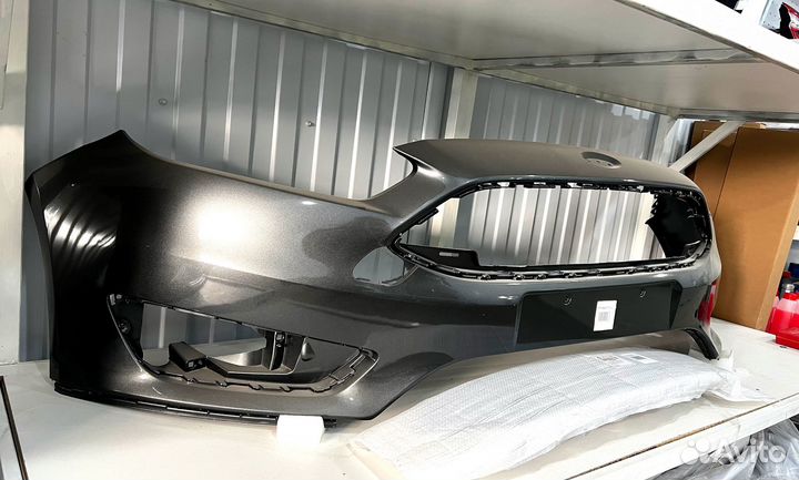 Бампер на Форд Фокус 3 Рестайлинг - Темно-Серый