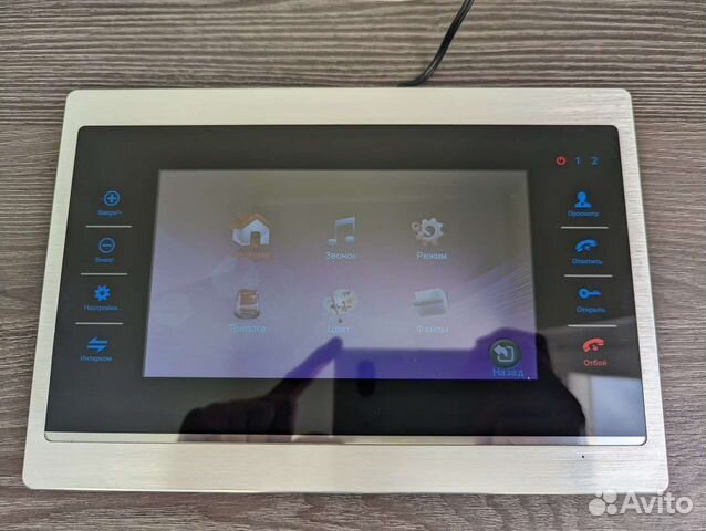 Видеодомофон+2вызывные панели