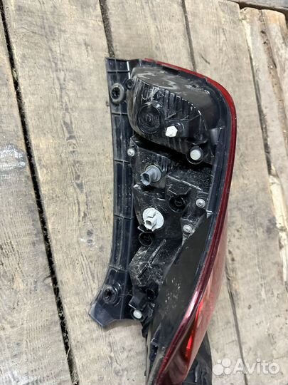 Продам задний фонарь