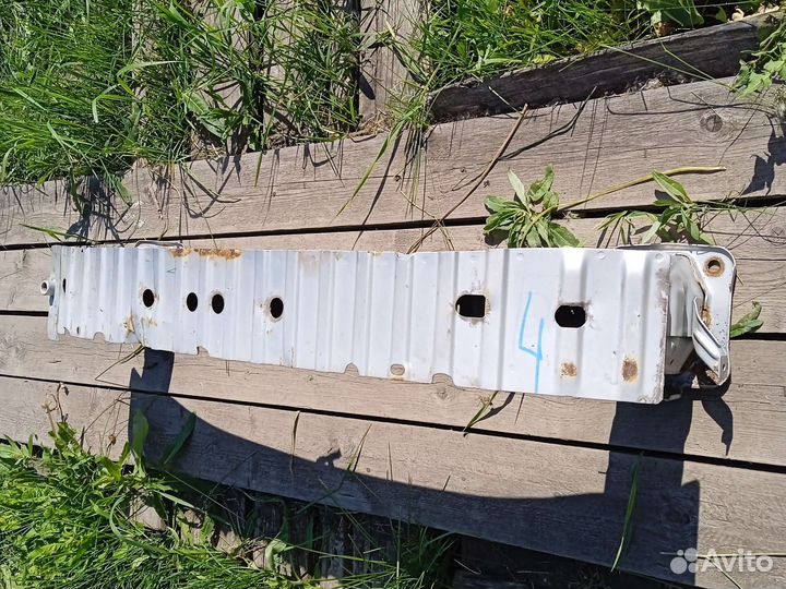 Ford Focus 2 2005-2011 Усилитель переднего бампера