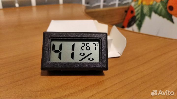 Компактный цифровой термометр с выносным зондом