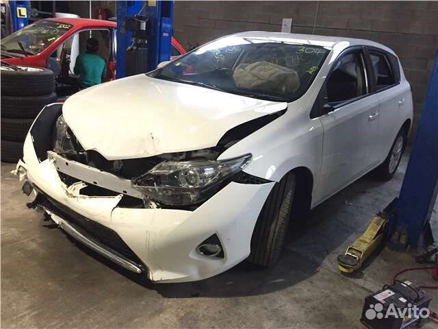 Разбор на запчасти Toyota Auris E18 2012