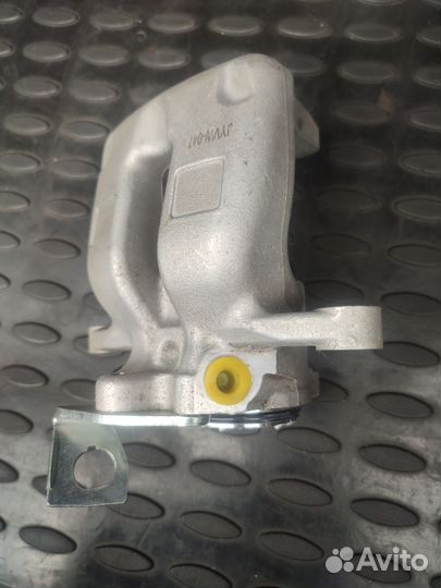 Суппорт задний левый passat b6