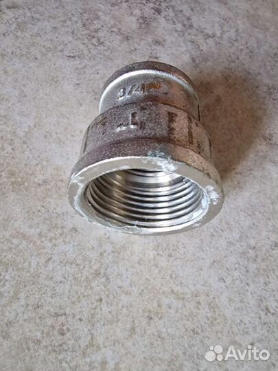 Муфта переходная Valtec внутренняя резьба 1