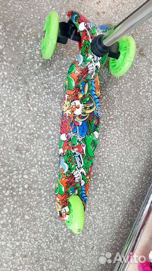 Самокат детский трехколесный (новый)