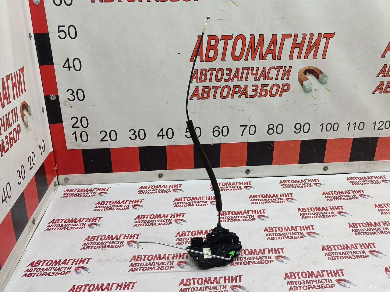 Замок двери передний правый Джили Кулрей SX11