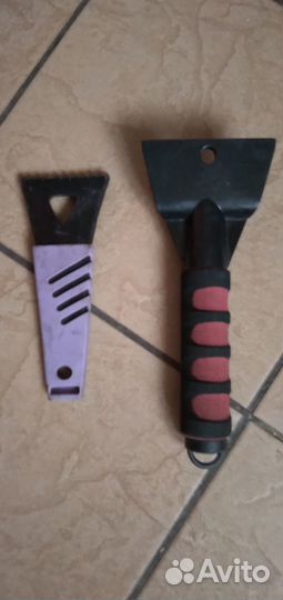 Скребок автомобильный