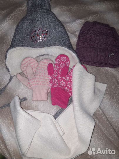 Зимние шапки, варежки, шарф для девочки пакетом