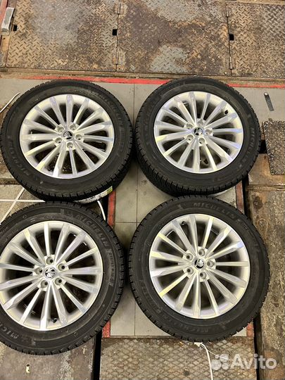 Колесо в сборе R18