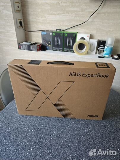 Asus ExpertBook 14