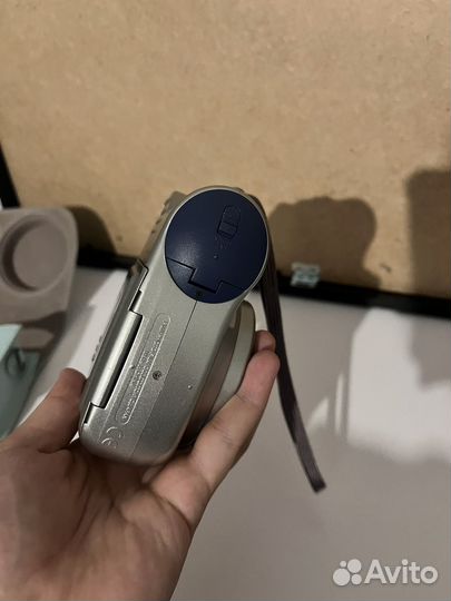 Фотоаппарат 1998 Fujifilm Instax Mini 10