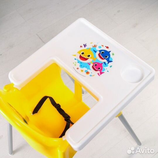 Стульчик для кормления пластиковый