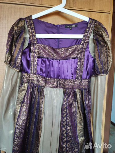 Платье в средневековом стиле