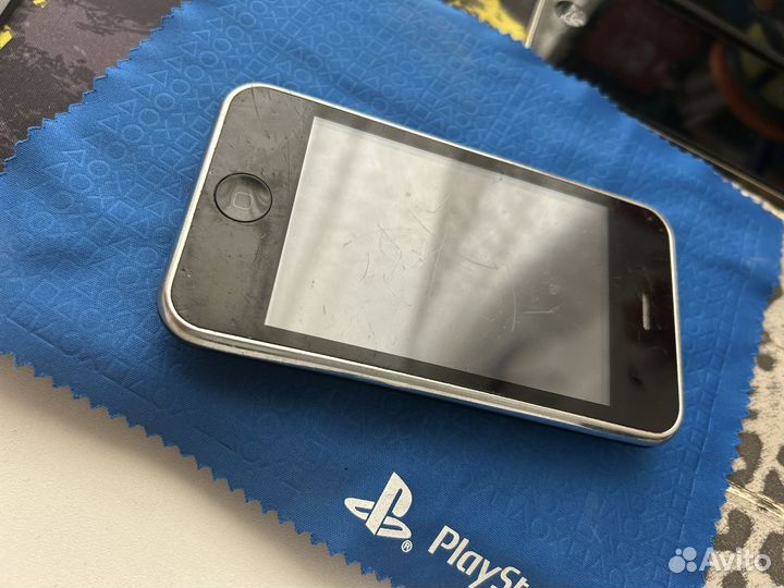 Телефон iPhone 3GS