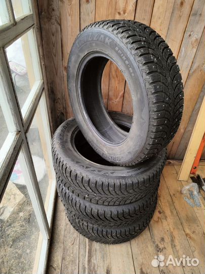 Bridgestone Blizzak Spike-01 225/65 R17