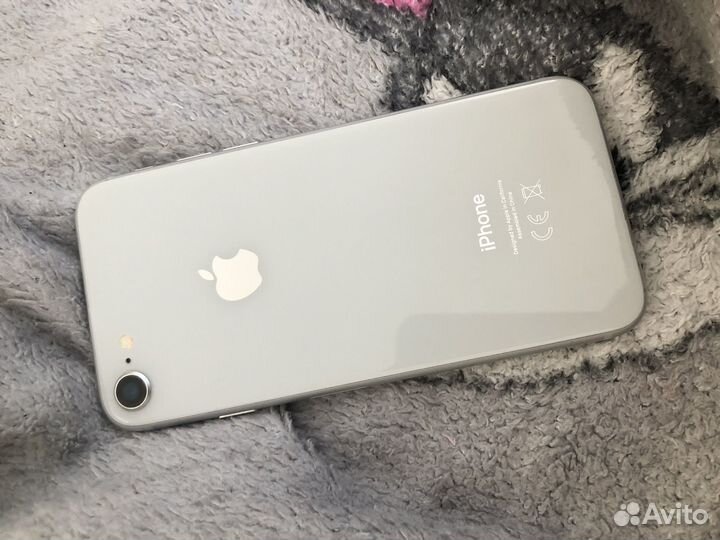 iPhone 8, 64 ГБ