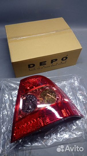 Фонарь задний правый Toyota Corolla E120/E130