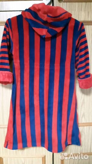 Халат махровый с капюшоном,очень мягкий и теплый,д