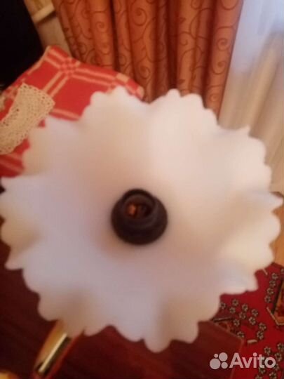 Люстра трехрожковая