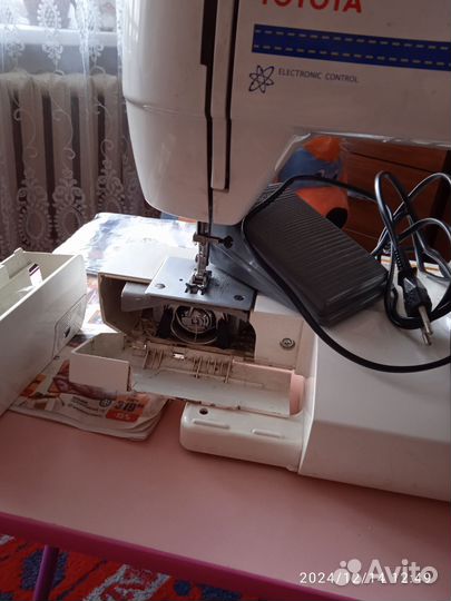 Швейная машинка бу электрическая