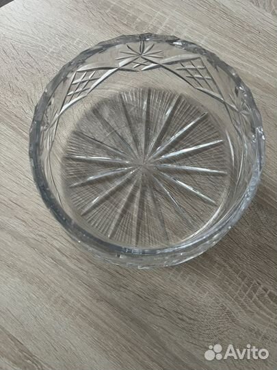 Большая хрустальная ваза