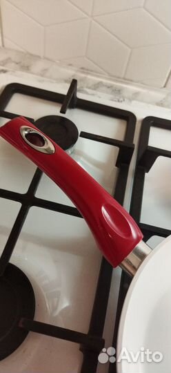 Сковорода с антипригарным покрытием