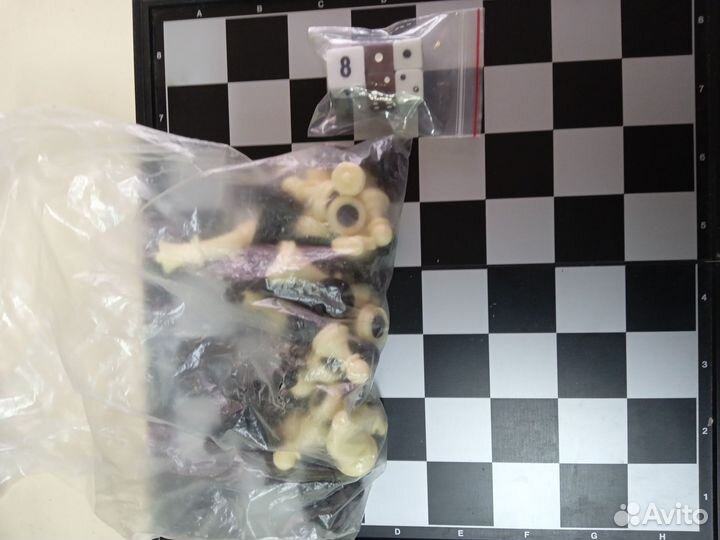 Настольная игра (шахматы, шашки и нарды)