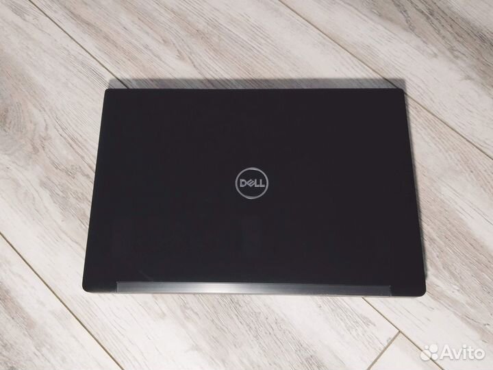 Бизнес-ноутбук Dell Latitude 7290