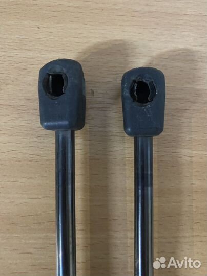 Упор багажника peugeot 4007