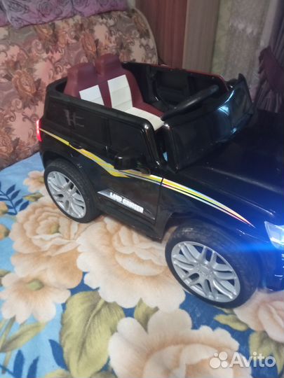 Детский электромобиль двухместный бу