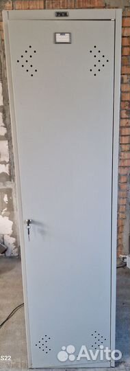 Металлический шкаф практик