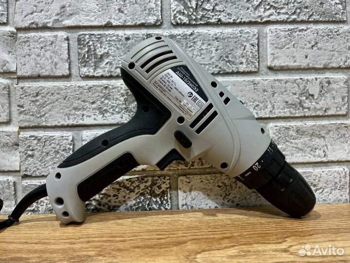 Дрель Интерскол дш-10/260Э2