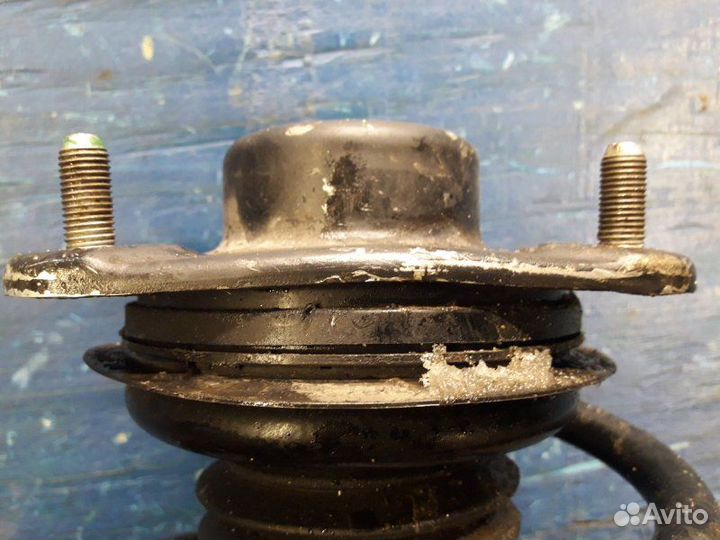 Амортизатор передний правый Kia Optima 3 Tf