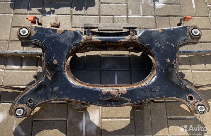 Балка подрамник Land Range Rover Evoque